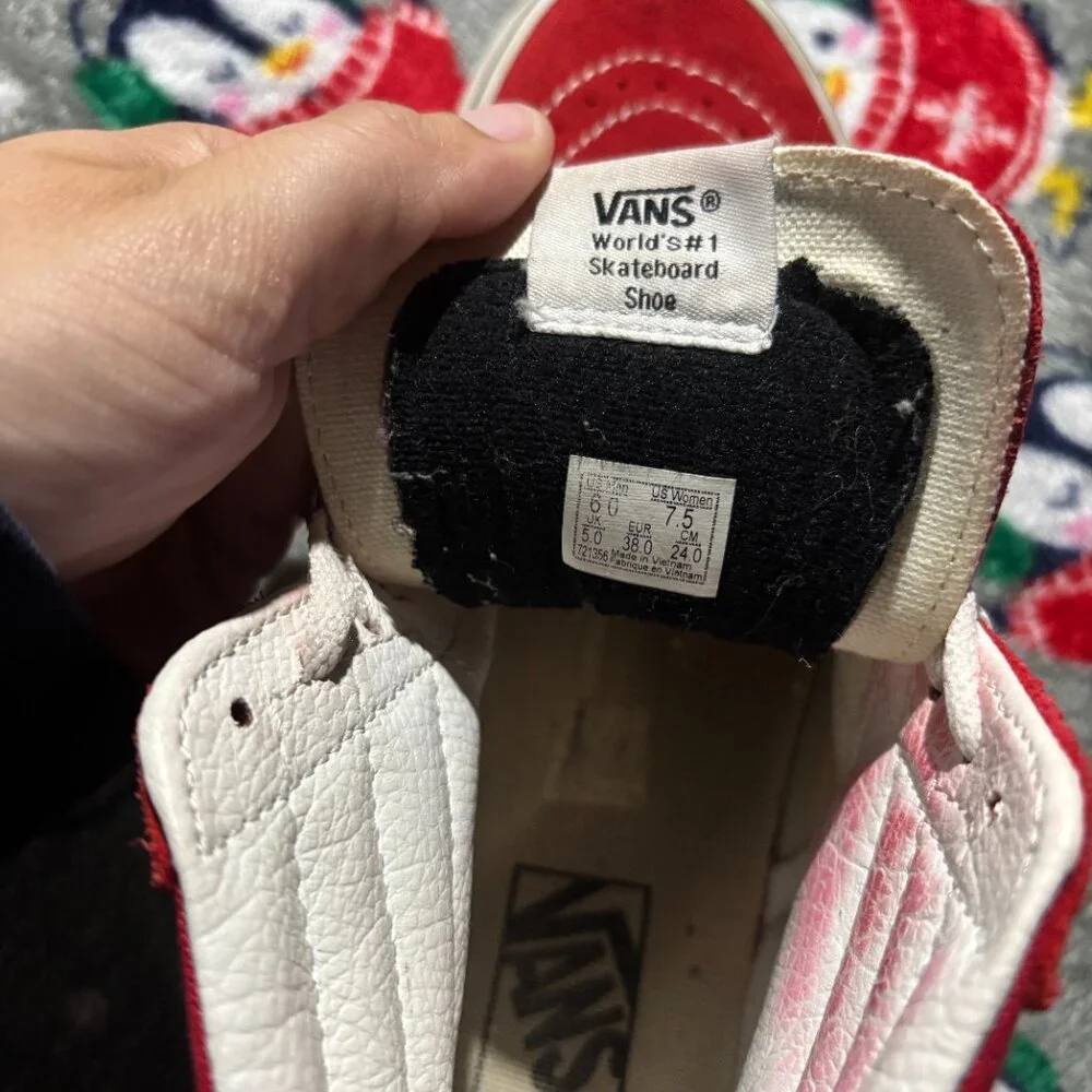 Red high top vans - Picture 4 of 4